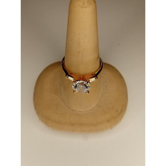 Gold Tone 3 White Circle/Rectangle Rhinestones Ring Size 10 (10c2) - Picture 2 of 6